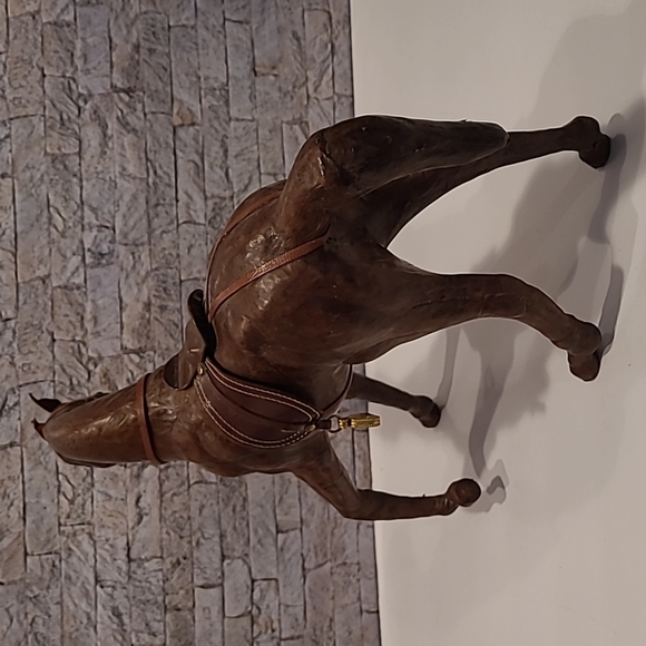 Vintage Hand Sculpted Leather Horse - Picture 7 of 12